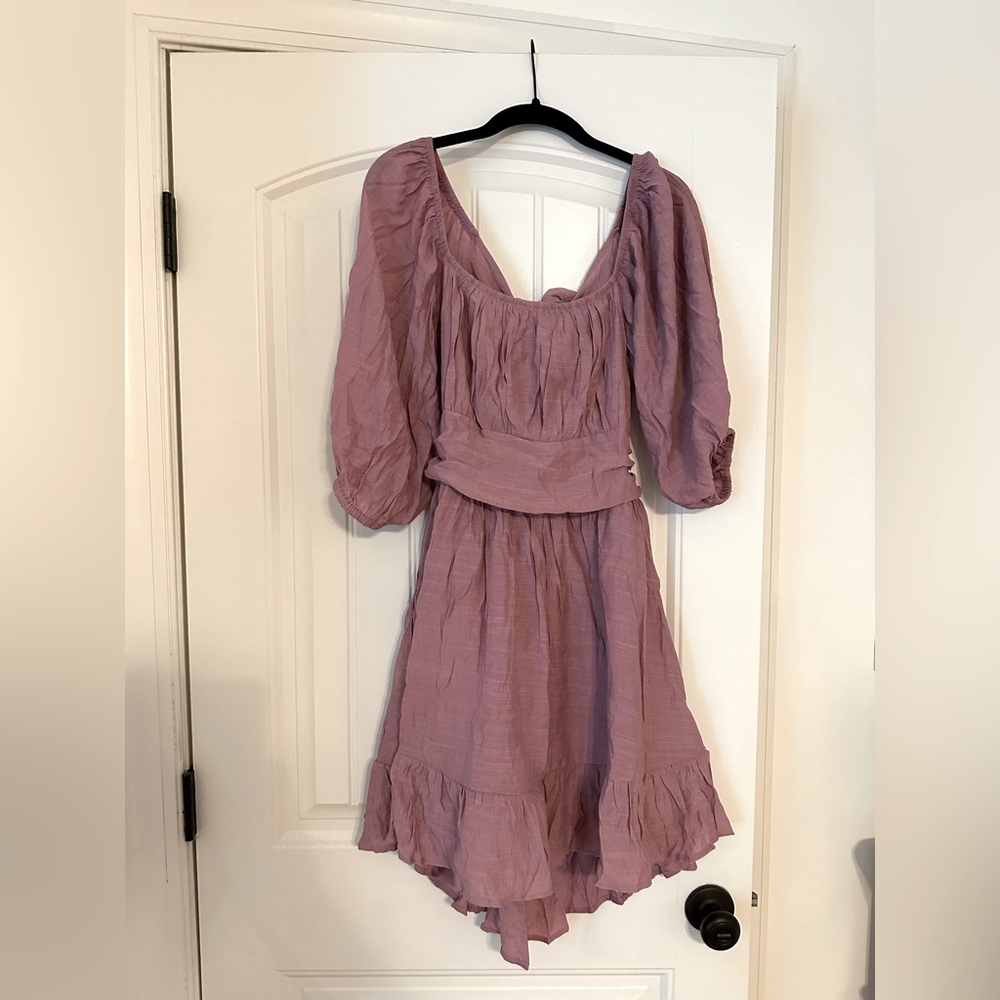 BNNW! Soft purple, long sleeve dress, with a tie back!